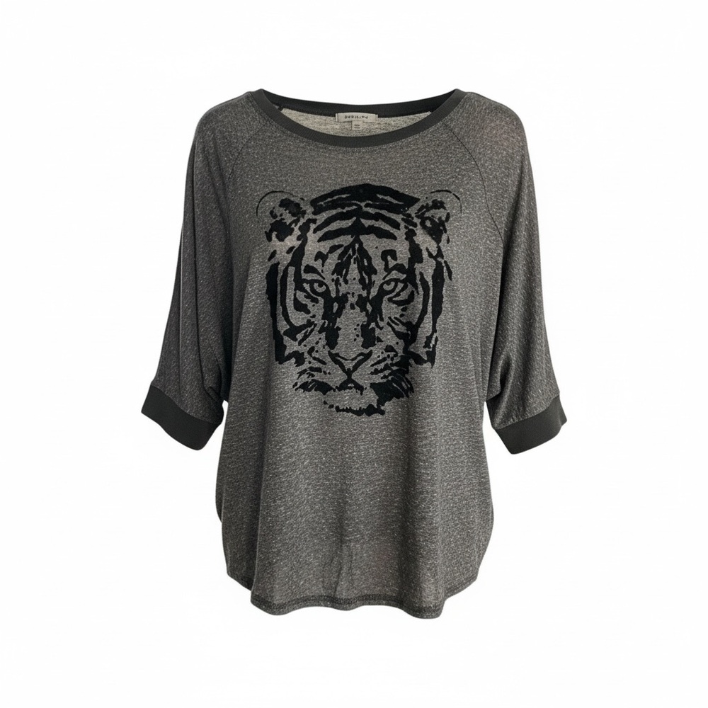 Iris Black and Gray Graphic 3/4 Sleeve Tee w/Tiger